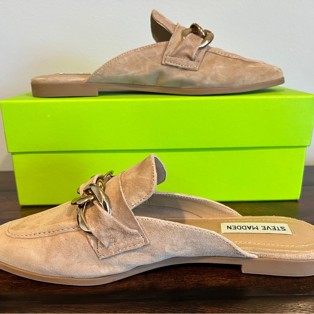 Steve Madden Women's Tan Loafers with Gold Chain 7.5 - Picture 3 of 7